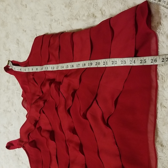 White House Black Market Red Ruffled Tiered Sleeveless Top size XL - Picture 9 of 9